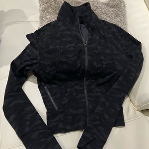 Lululemon black crop camo full freedom jacket